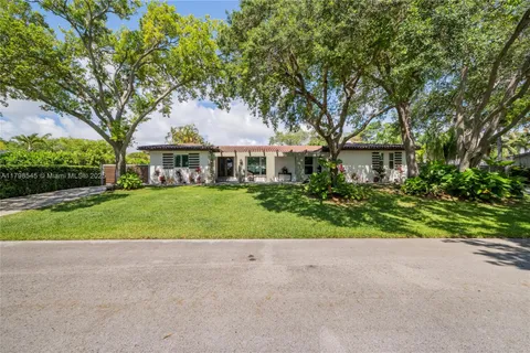 17514 SW 82nd Ct, Palmetto Bay FL 33157