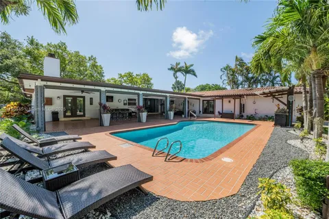 17514 SW 82nd Ct, Palmetto Bay FL 33157