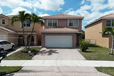 6714 NW 39th Ln, Lauderhill FL 33319