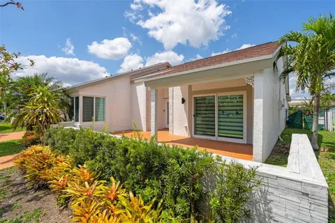 16791 Royal Poinciana Dr, Weston FL 33326