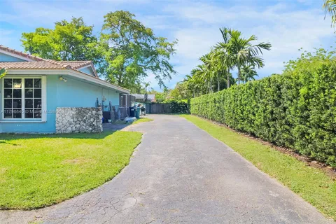 7700 SW 168th Ter, Palmetto Bay FL 33157