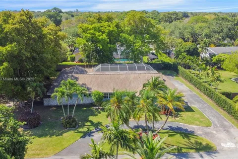 7700 SW 168th Ter, Palmetto Bay FL 33157