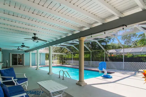 7700 SW 168th Ter, Palmetto Bay FL 33157