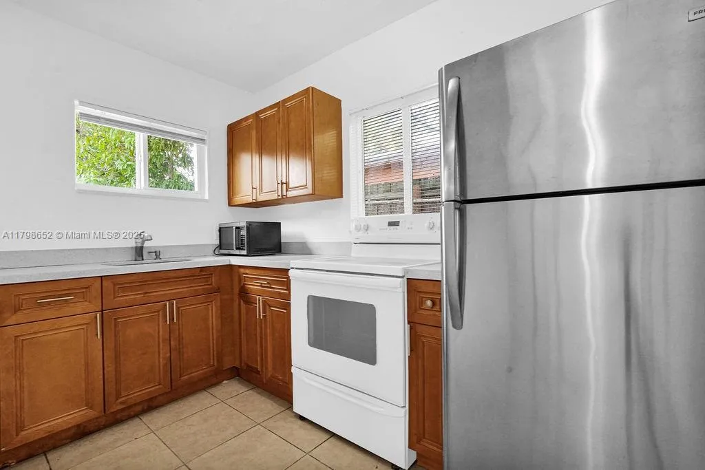 1960 SW 41st Ave # 6A, Fort Lauderdale FL 33317