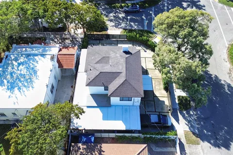927 SW 18th Ave, Miami FL 33135