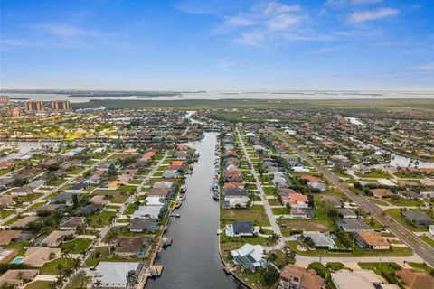 5207 SW 20th PL, Cape Coral FL 33914