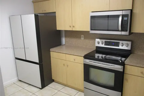 10832 SW 72nd St # 62, Miami FL 33173