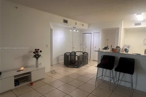 5085 NW 7th St # 912, Miami FL 33126