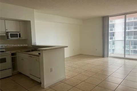 5085 NW 7th St # 912, Miami FL 33126