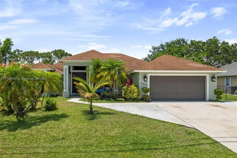 5514 NW West Lundy Cir, Port St. Lucie FL 34986