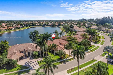 8100 Muirhead Cir, Boynton Beach FL 33472