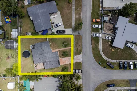 28541 SW 144th Ct, Homestead FL 33033