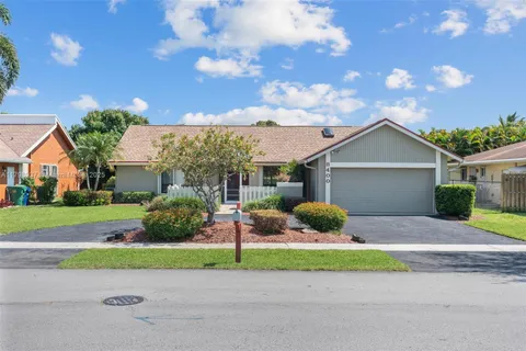 8400 NW 52nd St, Lauderhill FL 33351