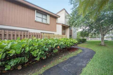 10945 SW 113th Pl # 1B, Miami FL 33176