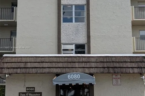 6080 NW 44th St # 305, Lauderhill FL 33319