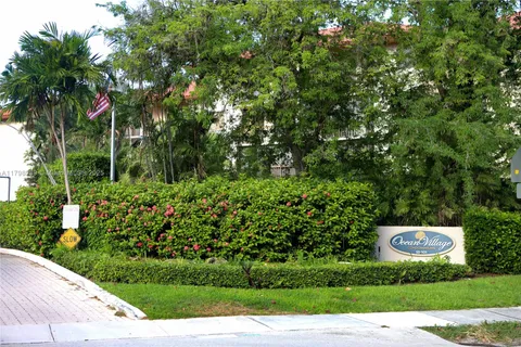 55 Ocean Lane Dr # 3030, Key Biscayne FL 33149