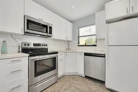 2676 N Carambola Cir N # 1760, Coconut Creek FL 33066