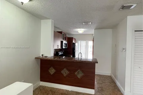7425 W 22nd Ave # 202, Hialeah FL 33016