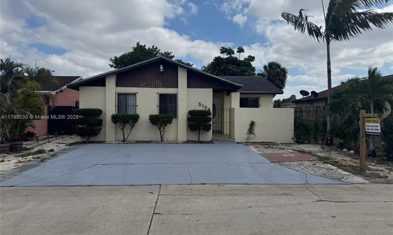 5154 NW 194th Ln, Miami Gardens FL 33055