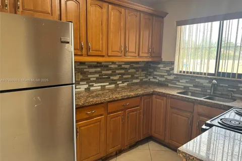 5154 NW 194th Ln, Miami Gardens FL 33055