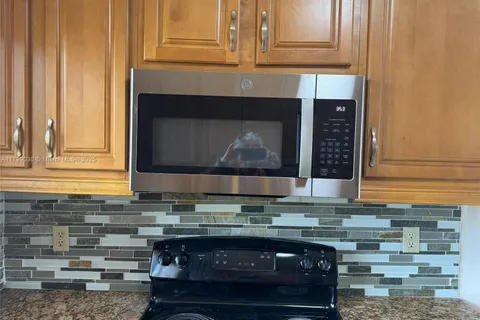 5154 NW 194th Ln, Miami Gardens FL 33055