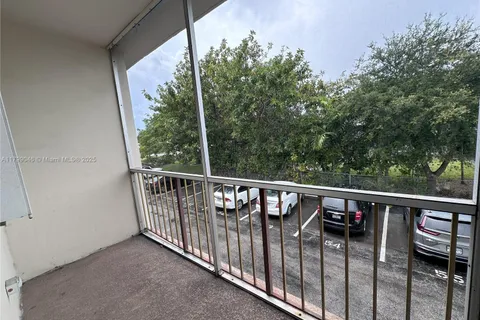 415 NE 2nd St # 218, Hallandale Beach FL 33009