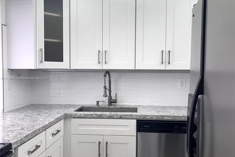 851 Three Islands Blvd # 505, Hallandale Beach FL 33009