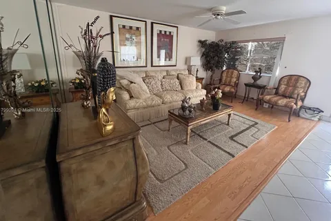 92 Saxony B # B, Delray Beach FL 33446