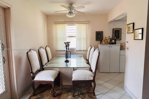 92 Saxony B # B, Delray Beach FL 33446