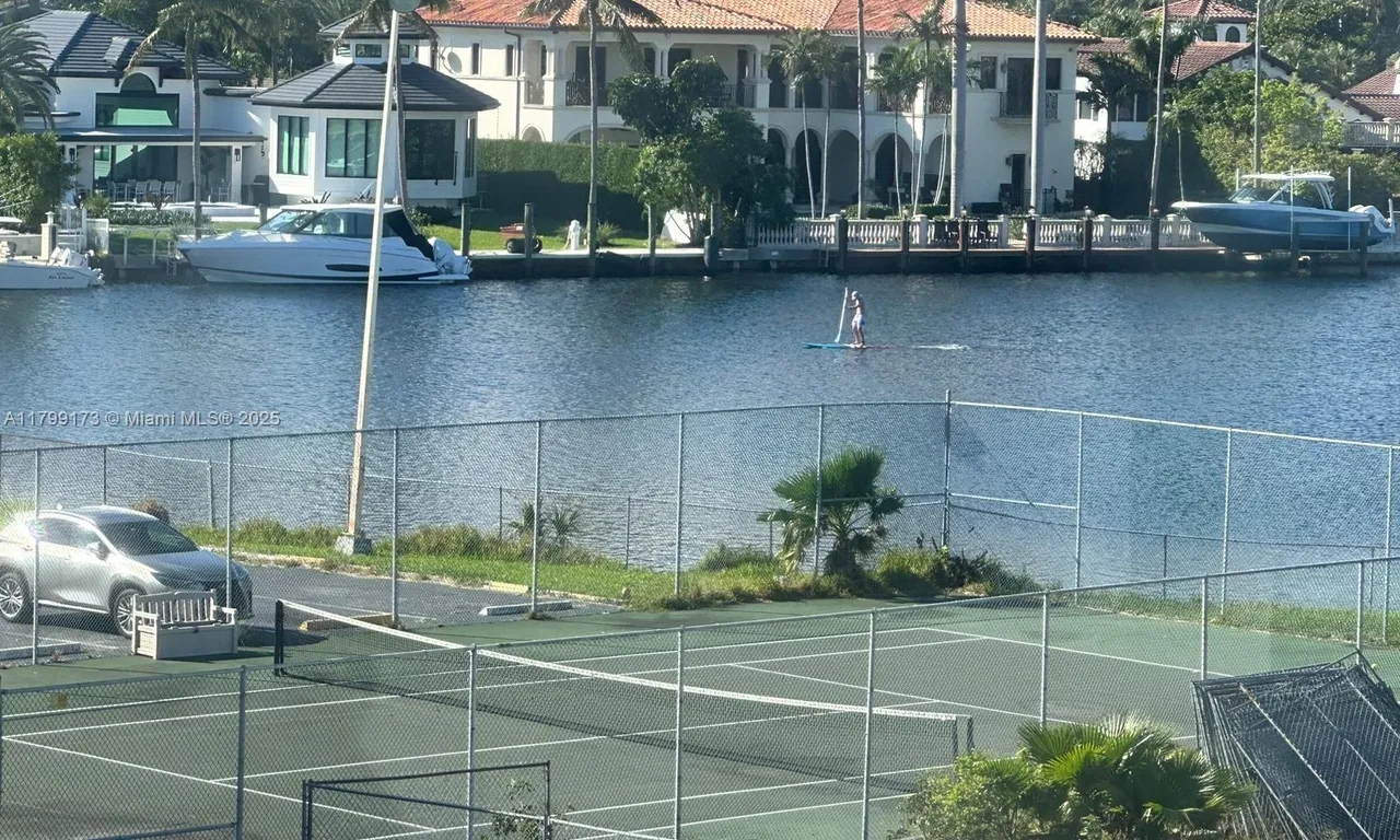 701 Three Islands Blvd # 414, Hallandale Beach FL 33009