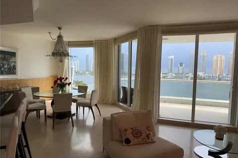 6000 Island Blvd # 2104, Aventura FL 33160