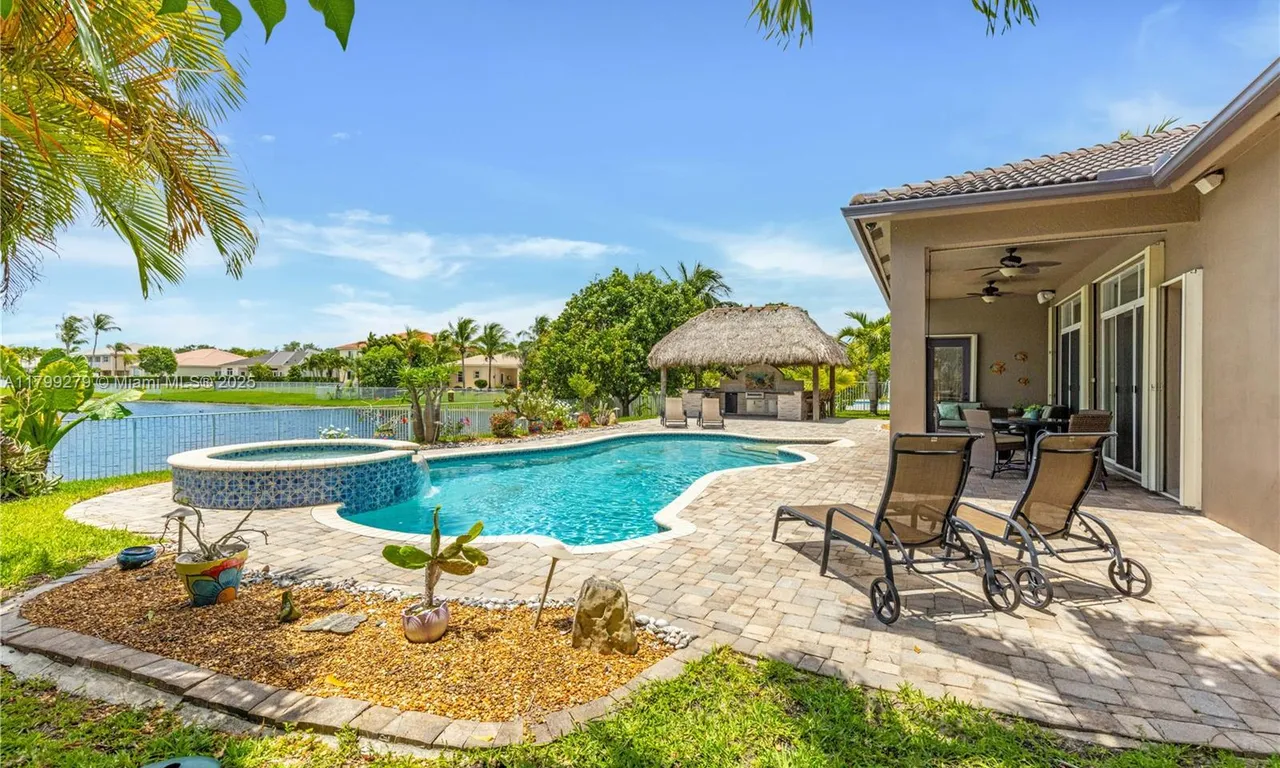 11624 Hibbs Grove Dr, Cooper City FL 33330