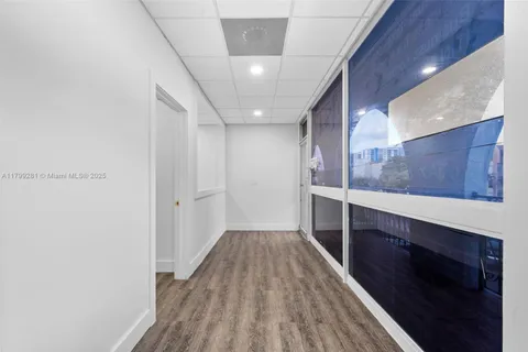 4790 NW 7th St # 207, Miami FL 33126