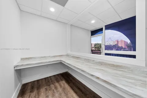 4790 NW 7th St # 207, Miami FL 33126