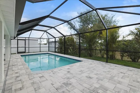 2423 NW 20th PL, Cape Coral FL 33993