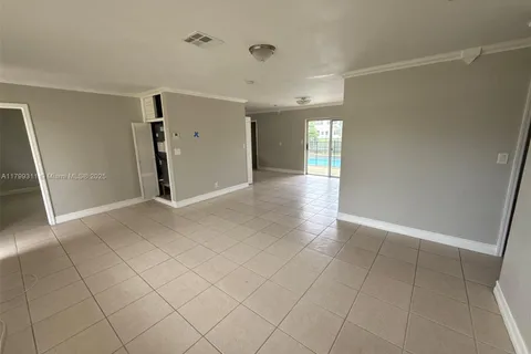 4920 NW 11th St, Lauderhill FL 33313