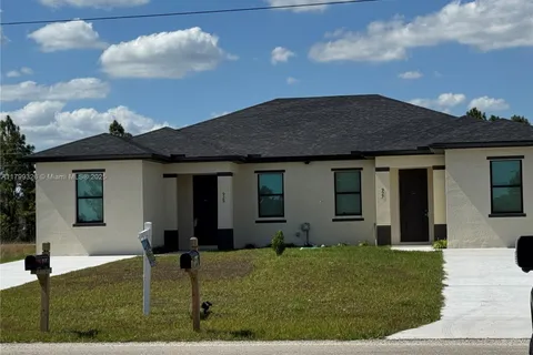925-927 CHENAULT ST, Lehigh Acres FL 33974