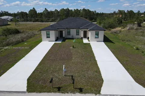 925-927 CHENAULT ST, Lehigh Acres FL 33974