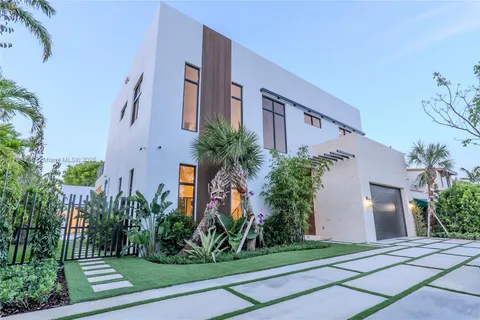 4231 SW 10th St, Miami FL 33134