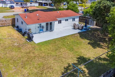 330 N 70th Ave, Hollywood FL 33024