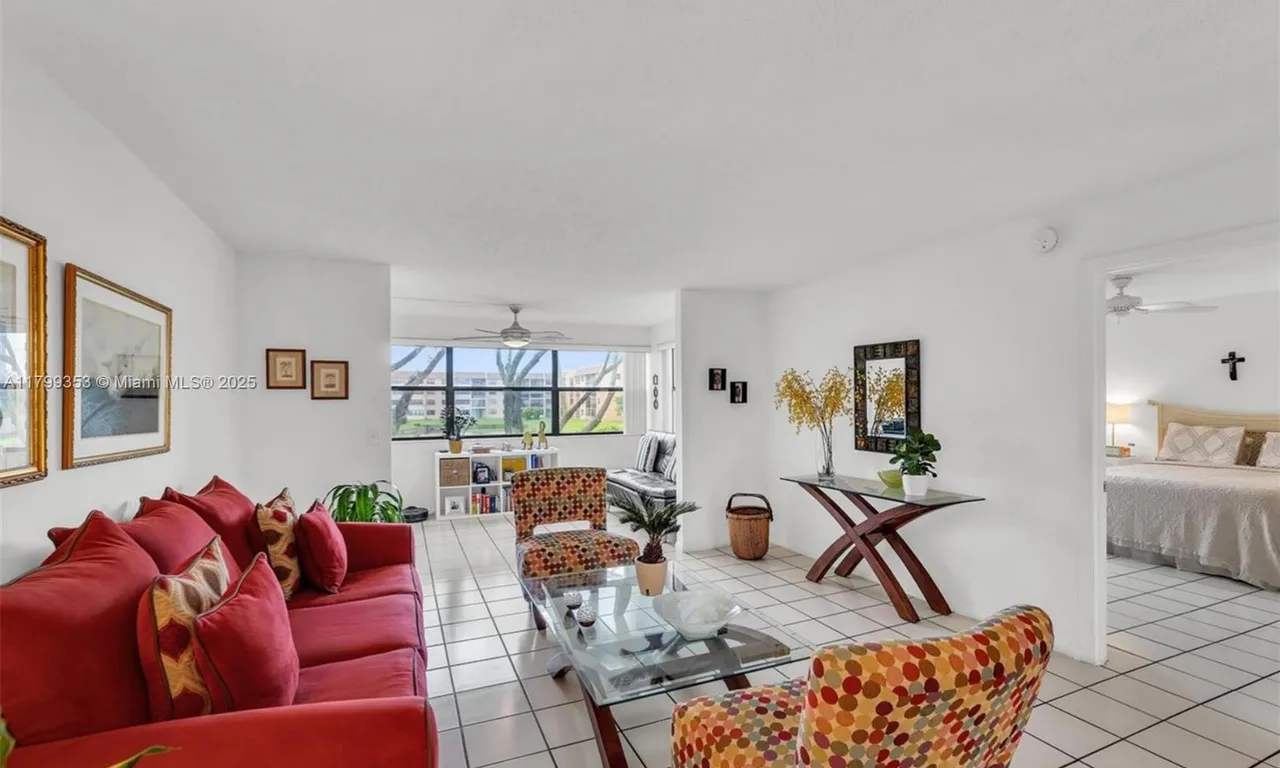 10451 Sunrise Lakes Blvd # 205, Sunrise FL 33322