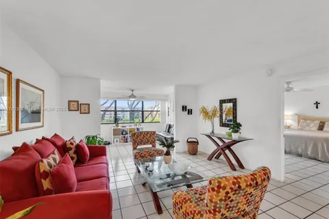 10451 Sunrise Lakes Blvd # 205, Sunrise FL 33322