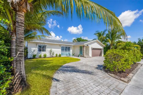 6847 NW 24th Way, Fort Lauderdale FL 33309