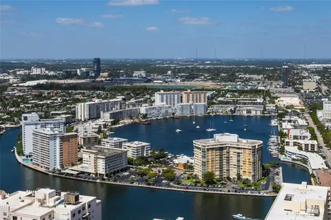 1830 S Ocean Dr # 4504, Hallandale Beach FL 33009