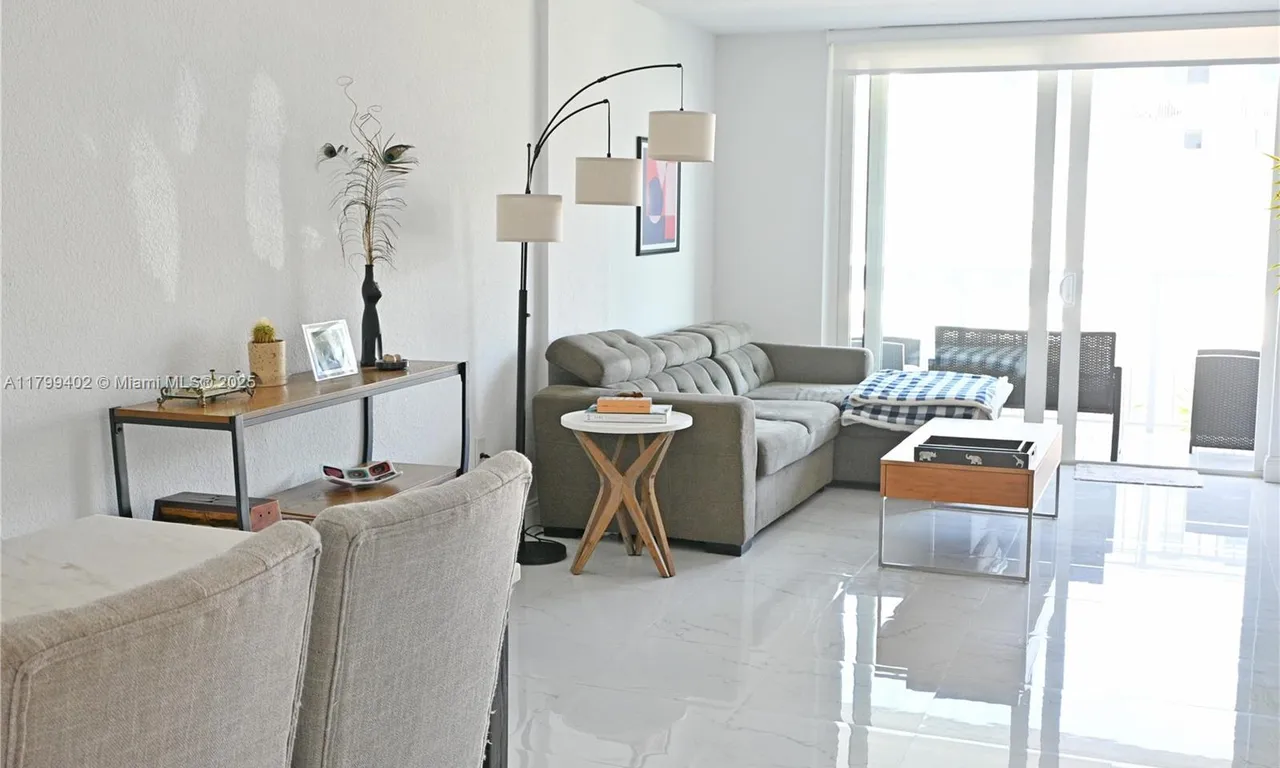 947 Lenox Ave # 504, Miami Beach FL 33139