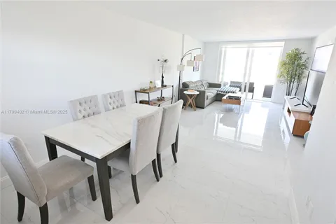 947 Lenox Ave # 504, Miami Beach FL 33139
