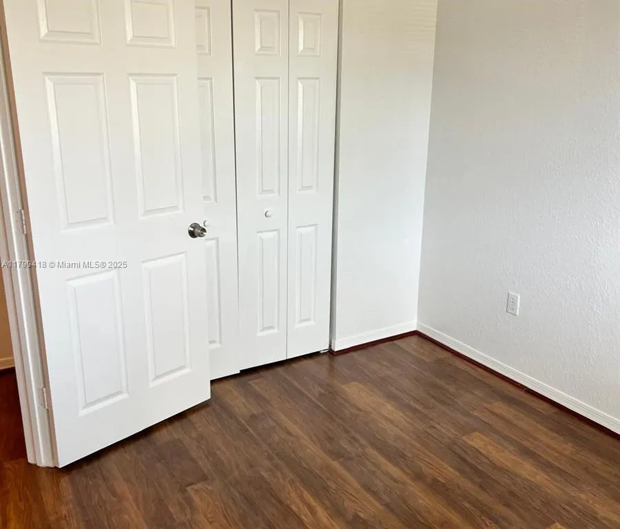 1905 SW 60th Ter, North Lauderdale FL 33068