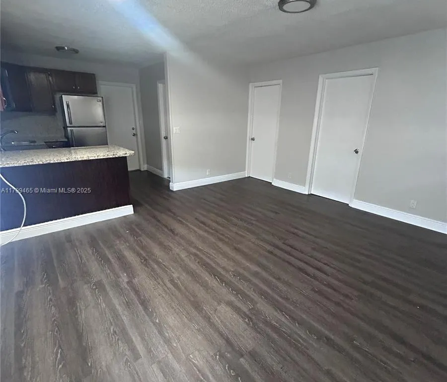 2333 Hayes St, Hollywood FL 33020