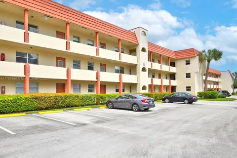 7891 N Sunrise Lakes Dr # 101, Sunrise FL 33322