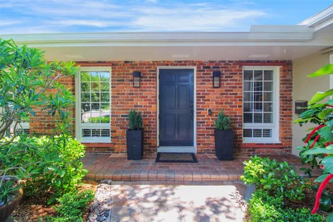 8345 SW 143rd St, Palmetto Bay FL 33158